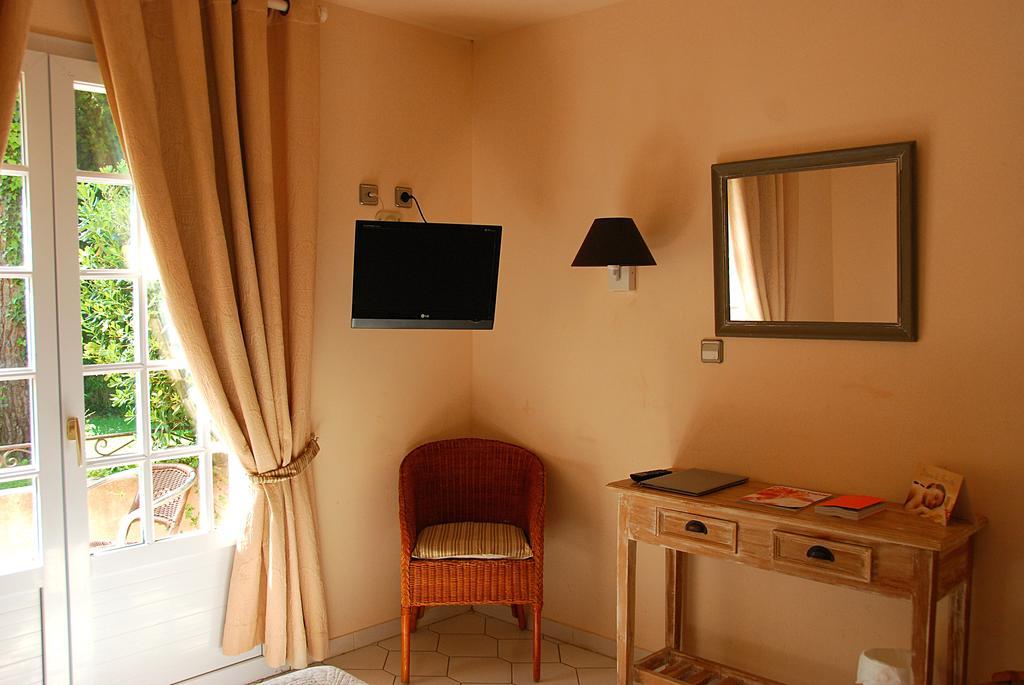 Hotel Les Mazets Des Roches Tarascon Phòng bức ảnh