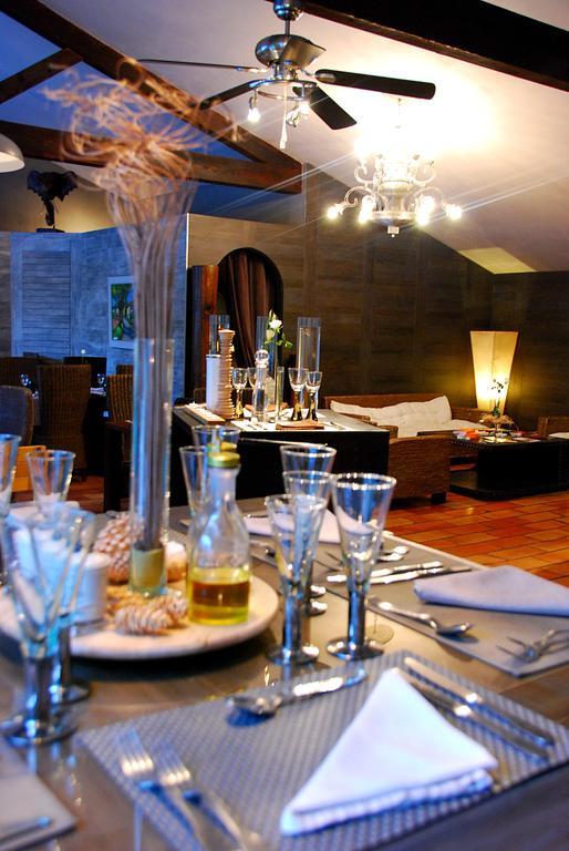 Hotel Les Mazets Des Roches Tarascon Ngoại thất bức ảnh