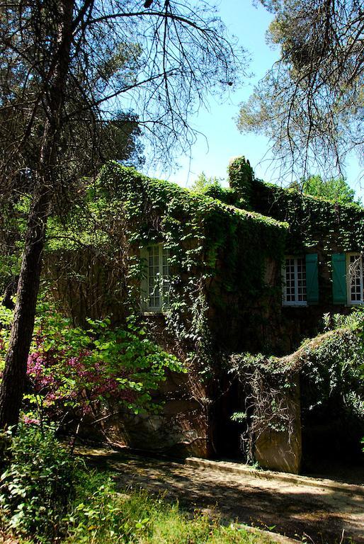 Hotel Les Mazets Des Roches Tarascon Phòng bức ảnh