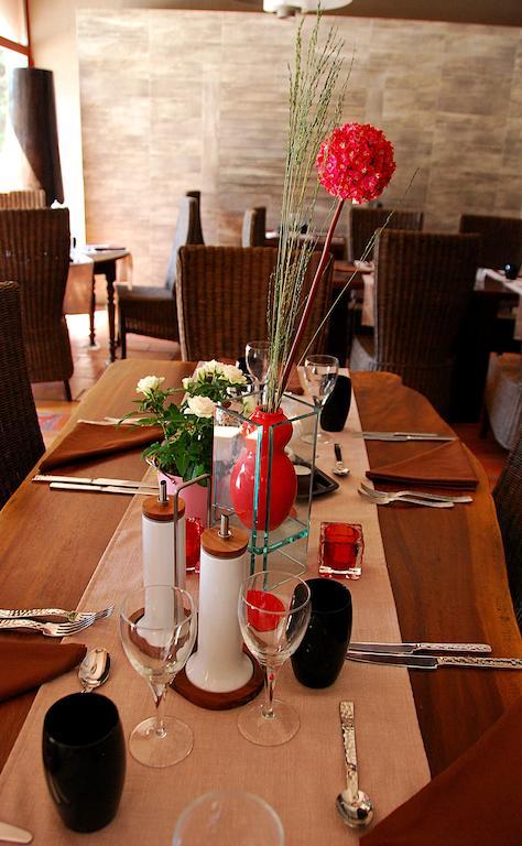 Hotel Les Mazets Des Roches Tarascon Ngoại thất bức ảnh
