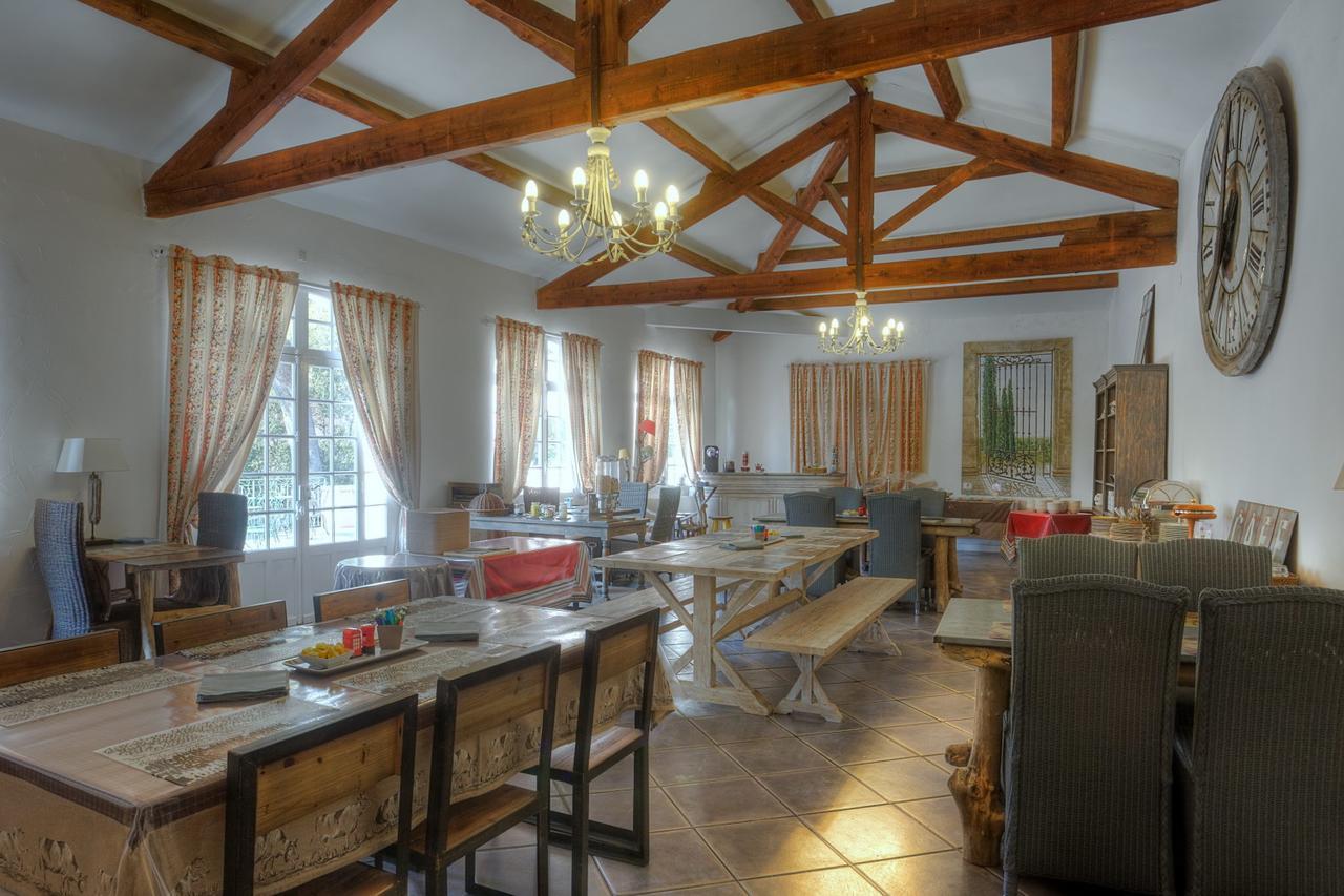 Hotel Les Mazets Des Roches Tarascon Ngoại thất bức ảnh
