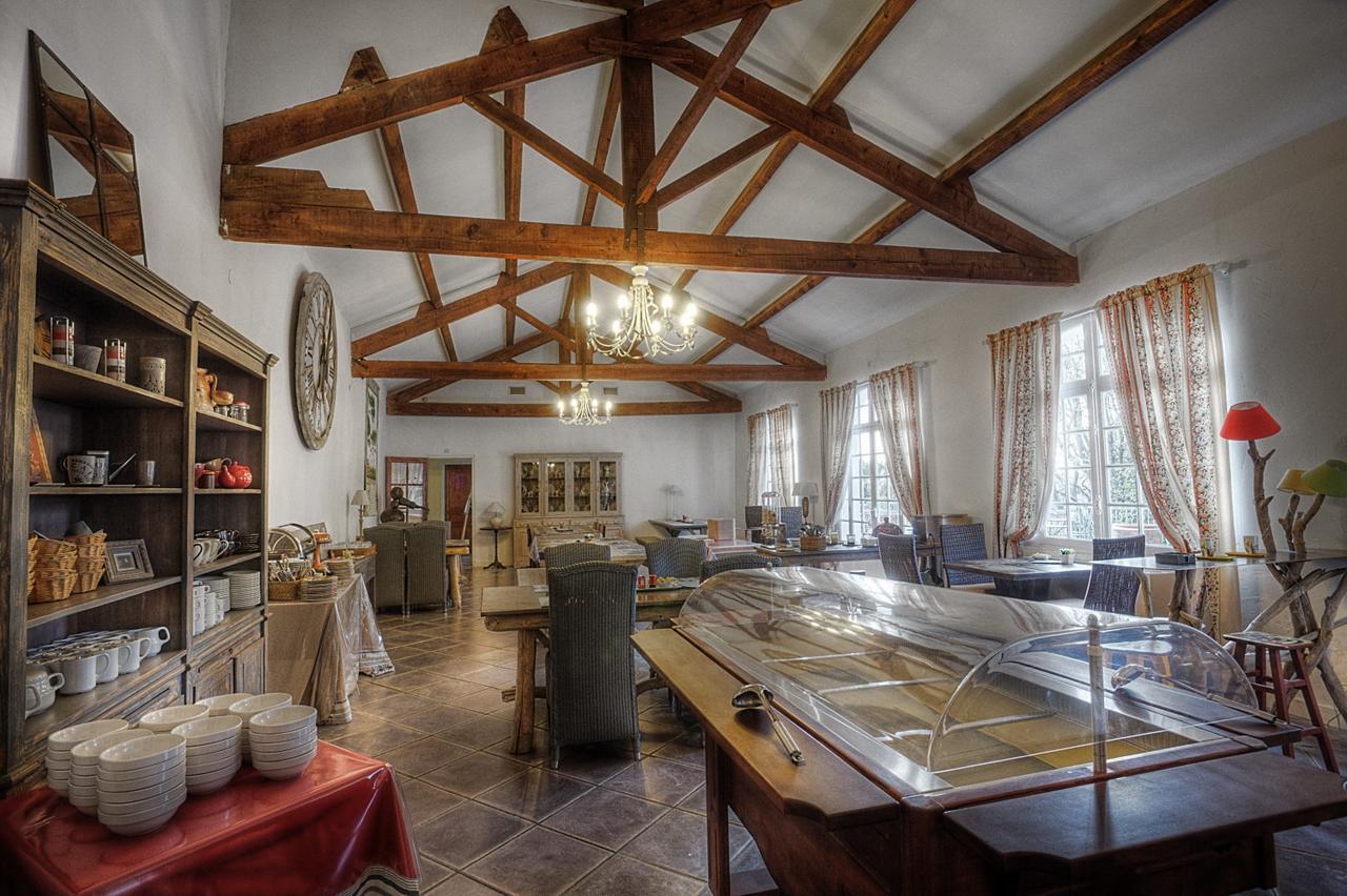Hotel Les Mazets Des Roches Tarascon Ngoại thất bức ảnh