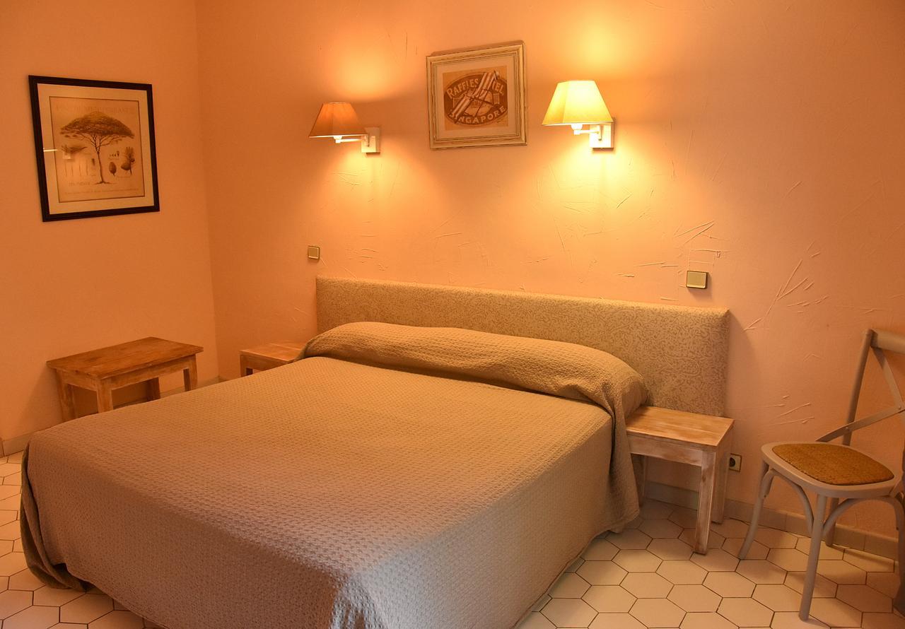 Hotel Les Mazets Des Roches Tarascon Ngoại thất bức ảnh
