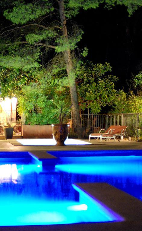 Hotel Les Mazets Des Roches Tarascon Ngoại thất bức ảnh